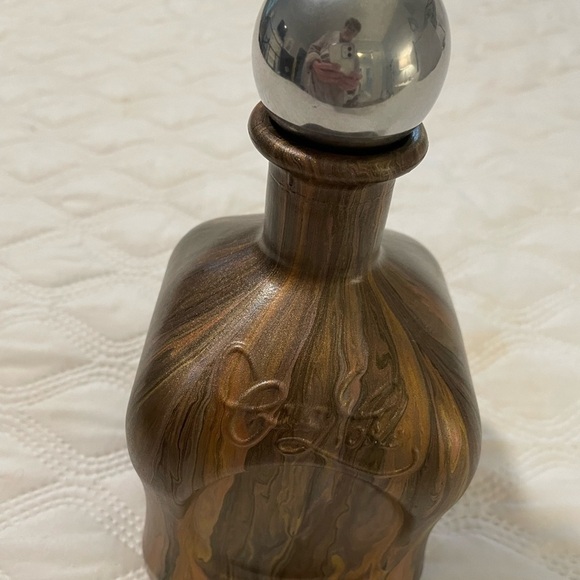 Unique acrylic poured tequila bottle - Picture 6 of 7